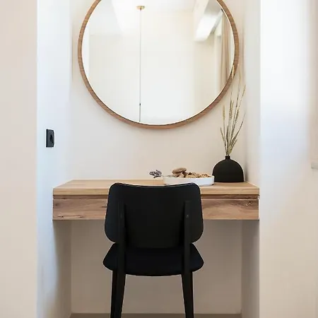 The Authentic Village Boutique 4*
